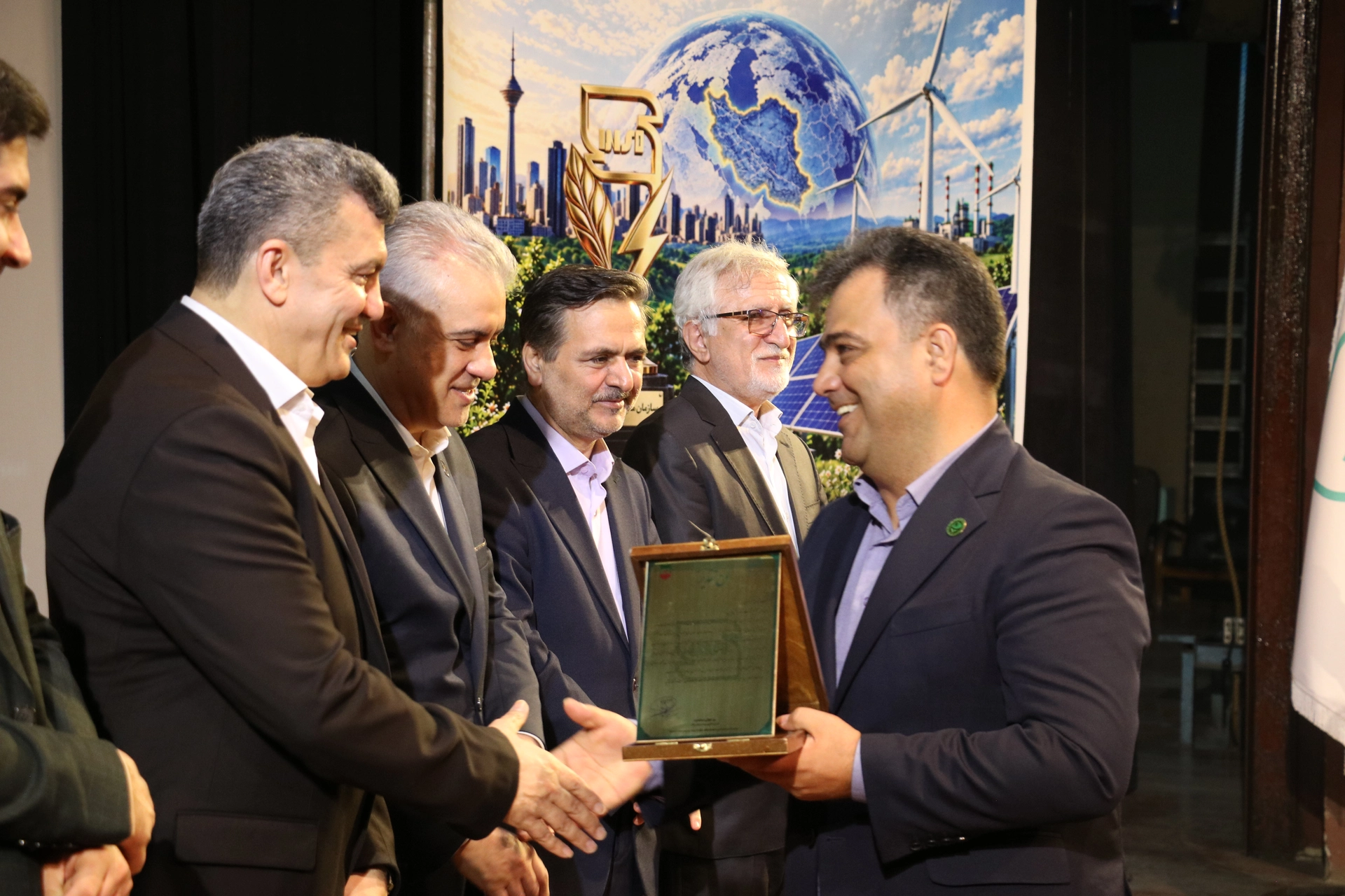 تقدیرنامه استاندارد گلستان